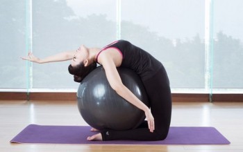 Khám Phá Lợi Ích Của Yoga Với Bóng